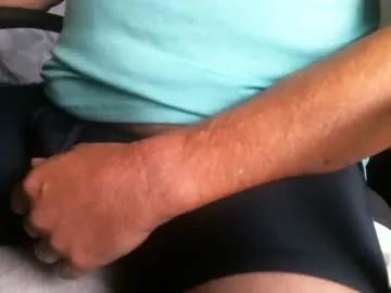Iwanttolicku40 from Chaturbate