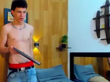 izaan_wolters from Chaturbate