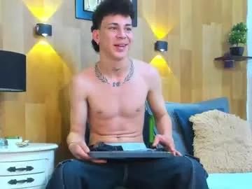 izaan_wolters from Chaturbate