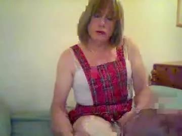 izzy_mchoney from Chaturbate