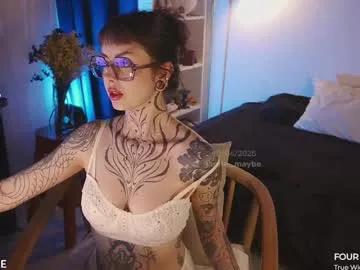 janne_maybe from Chaturbate