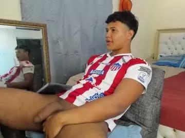 jeens_rodrick from Chaturbate