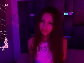 Jenner_mills from Chaturbate