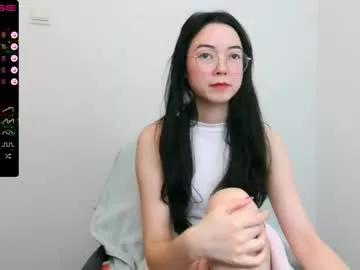 jinnloveu from Chaturbate