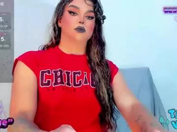 jujubee_lander from Chaturbate