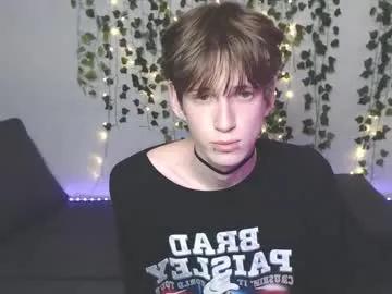 Kaislutx from Chaturbate