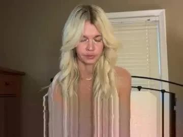 Karabearr from Chaturbate