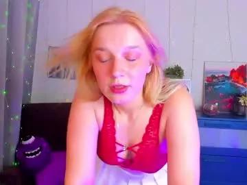 karambamoon from Chaturbate