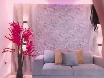 Karlie_small from Chaturbate
