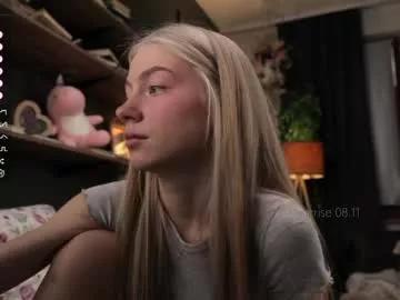 Cling to live show with kateharrise from Chaturbate 