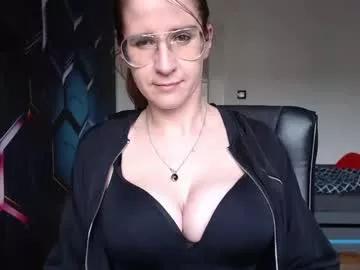 kayalips from Chaturbate