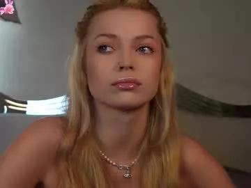 kelly_peachpiee from Chaturbate is Freechat