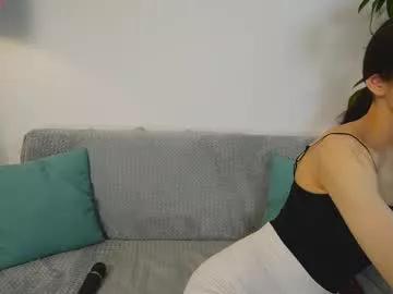 Kellyisclose from Chaturbate