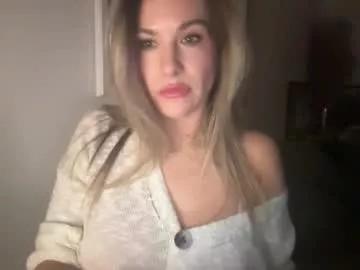 kellymaee from Chaturbate