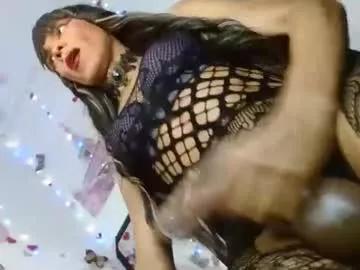 kika_lorace_ from Chaturbate