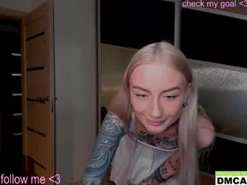 Kiki_cute__ from Chaturbate