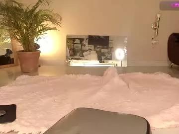 kinkyelise from Chaturbate
