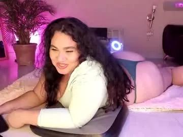 kinkyelise from Chaturbate