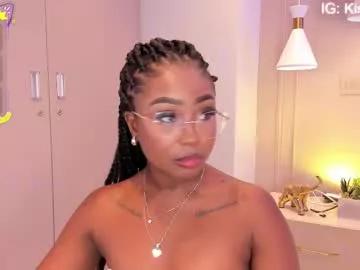 kisshalovee from Chaturbate