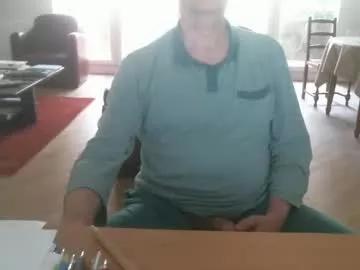 kisslog1 from Chaturbate
