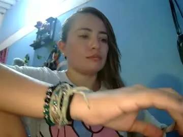 kissmelovejummy from Chaturbate