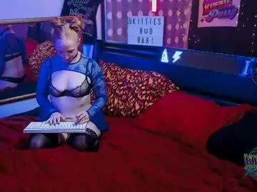kittiepurry from Chaturbate
