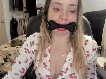 kittywantslove23 from Chaturbate