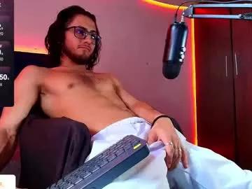 kuzzcoo from Chaturbate