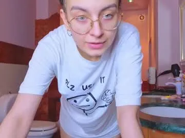 l1ttle_angel__ on Chaturbate 