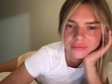 Lallie_ from Chaturbate