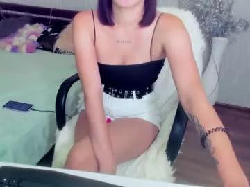 lara_bellys from Chaturbate