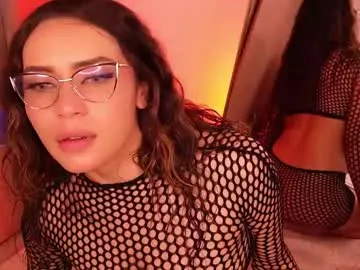 lara_bombshelll on Chaturbate 