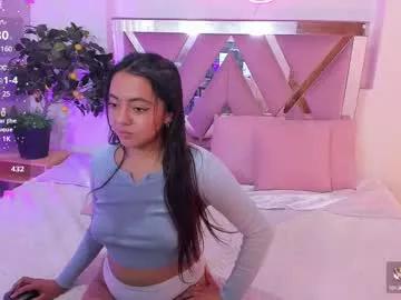 laraa_tay from Chaturbate