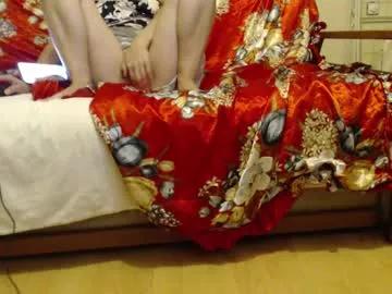 Laralhotr from Chaturbate