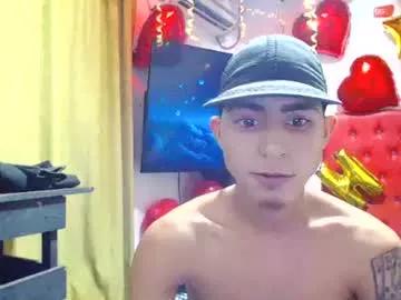 Latin_hot_kevin from Chaturbate