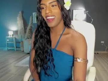 Leila4ever from Chaturbate