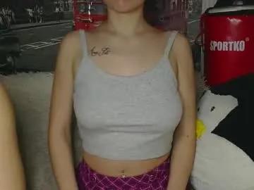 Try our streaming cams variety and talk on a personal level with our adorable girls streamers, showing off their bountiful shapes and dildos.