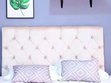 leslie_kourtrey from Chaturbate