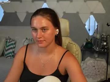 Lesliekorfs from Chaturbate