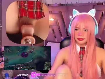 Try our streaming cams variety and talk on a personal level with our adorable girls streamers, showing off their bountiful shapes and dildos.