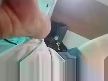 lilcockinhand from Chaturbate