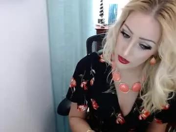 lillydawn from Chaturbate