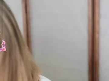 lilmiia from Chaturbate