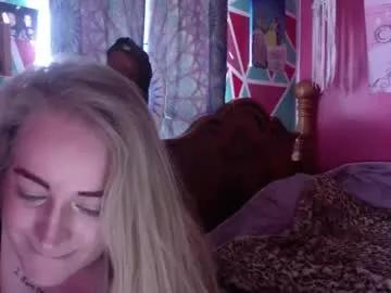lilmommabear89 from Chaturbate