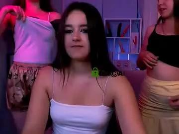 lilu_row from Chaturbate
