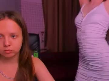 lilu_row from Chaturbate