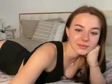 lily_charm from Chaturbate
