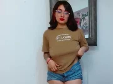 lilyfox23 from Chaturbate