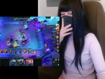 lilythrone from Chaturbate