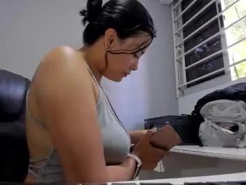 Lindsy31 from Chaturbate